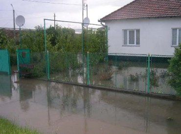В Ужгороде и 8 районах Закарпатья подтоплены 316 усадеб