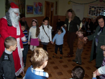 В Иршавском районе Дед Мороз уже побывал у некоторых детей