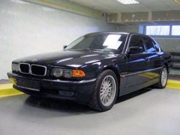 Венгр не пожалел отдать таможенникам на Закарпатье свой любимый BMW