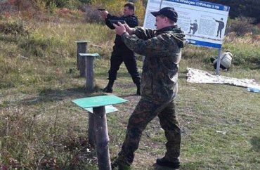 Ужгородская милиция совершенствовала навыки стрельбы из пистолета Макарова
