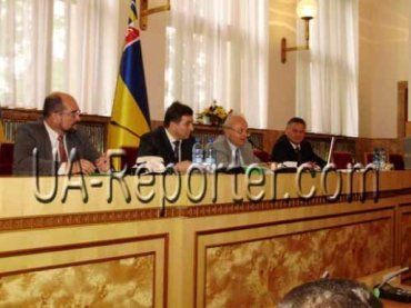 На сесії Закарпатської обласної Ради вирішили всі глобальні питання