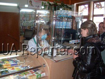 В аптеках Мукачева уже сутки дифицит лекарств