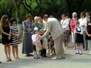 Ужгородская милиция поздравила подшефных с Днем знаний