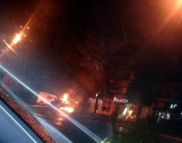 На улице Льва Толстого в областном центре Закарпатья горел легковой автомобиль