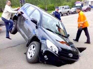 В Украине запустили сервис, оценивающий качество дорог
