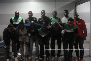 12 футболистов из Нигерии собирались сыграть матч в Закарпатье