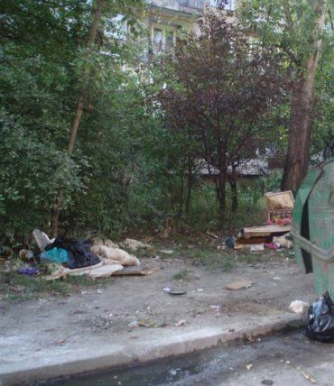 В Ужгороде мусор не собирают месяцами