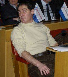 Депутат в Симферополе приставал к коллегам прямо на сессии горсовета