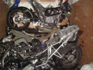 Чопская таможня выявила контрабанду мотоциклов и боеприпасов