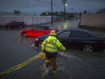 Кількість загиблих від урагану в Каліфорнії збільшилась до 4 осіб