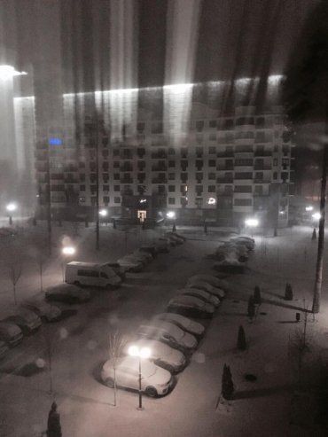 Киев замело снегом в разгар марта