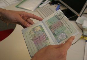Украинцы пытались вернуться на родину по поддельным документам