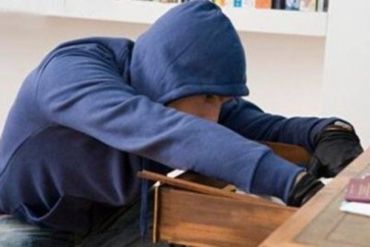 Из дома экс-мэра похитили два ноутбука и пару женских сережек
