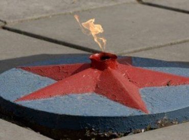9 Мая в Ужгороде начнется с возложения цветов к памятнику