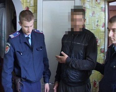 Под Одессой милиционеры среди сотни людей заметили подозрительного мужчину