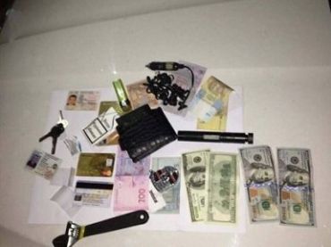 Полицейский в Ужгороде сбывал наркотики