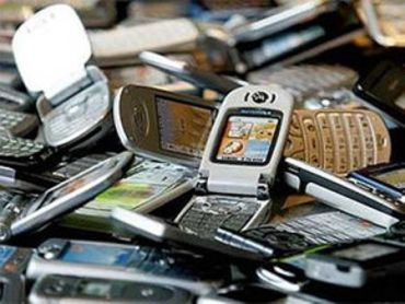 Чопская таможня заметила в Мерсе 434 новеньких мобилок