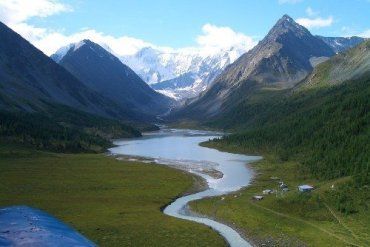 Горный Алтай и Закарпатье могут наладить туристические связи