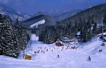 В Карпатах есть все возможности кататься на лыжах и санках