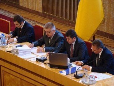 В Ужгороде проходит сессия областного совета