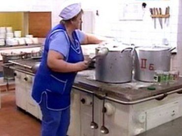 Губернатор Закарпатья думает, что в больницах кормят пациентов