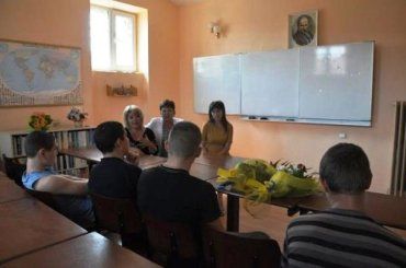 Первый звонок позвал заключенных сесть за парты и в Ужгородском СИЗО