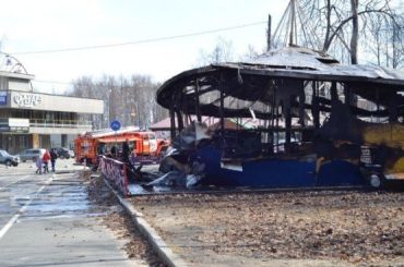 Спасатели потушили пожар в шашлычной и спасли кафе от огня