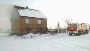 Тячевский район: неосторожность жителя собственного дома привела к пожару