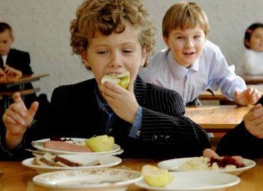 Себестоимость школьных обедов в стране отличается в разы