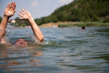 В Береговском районе на озерах утонул молодой парень