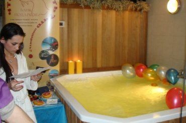 В одной из гостиниц Чехии ввели новую услугу - пивные ванны