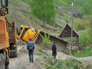 В Воловецком районе грузовики не прошли через перевал