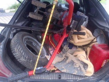 Свалявские инспекторы ГАИ задержали автомобиль с арсеналом оружия