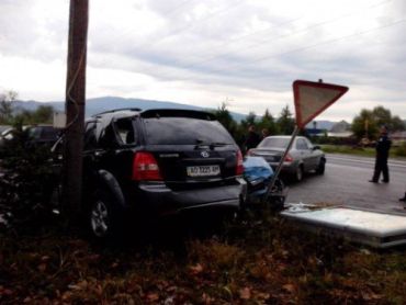 ДТП в Закарпатье: на автобусной остановке сбили девушку