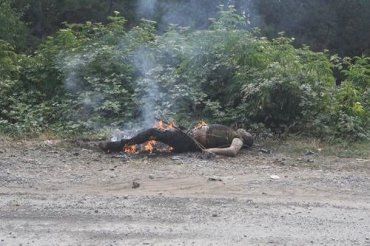 Около ужгородской больницы нашли горящего покойника