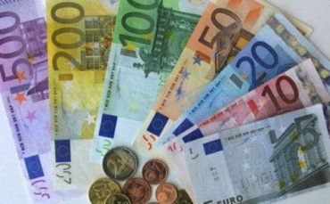 В Польше кассир банка ошиблась всего лишь на "один ноль"