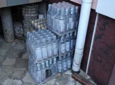 В Ужгороде ликвидирован мини-цех с поддельной водкой
