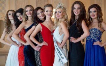 Анна Вергельская представит Украину на конкурсе "Мисс Вселенная 2015"