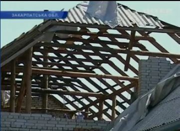 В Закарпатье повреждены школы, детсады, библиотеки и 400 частных домов