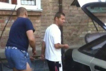 В Киеве водитель заправил автомобиль бытовым газом из кухни