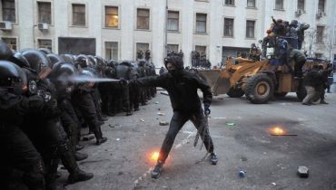В Киеве вторую неделю проходят многотысячные митинги