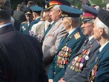 В Ужгороді святкують 60-річчя Перемоги над фашистською Німеччиною (