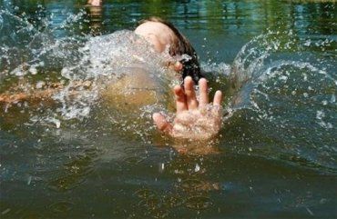 На Тернопільщині потонула 10 річна дитина