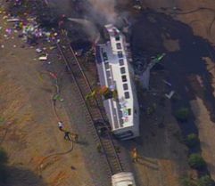 Железнодорожная катастрофа в США, Калифорния, близ города Четсуорт в долине Сан- Фернандо под Лос-Анджелесом