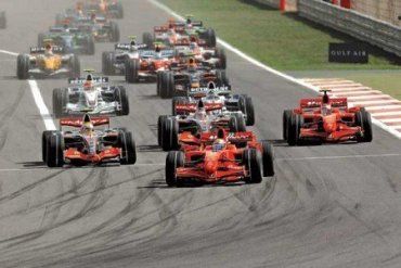Из-за кризиса участники F1 покидают королевские гонки