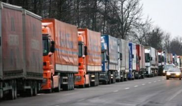 25 февраля Украина и Россия возобновили автомобильные транзитные перевозки