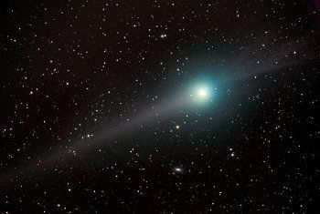 Комета Лулин приблизилась к Земле