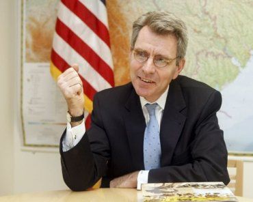 Пайетт был назначен послом США в Украине в августе 2013 года