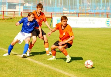 ФК "Закарпатье" готовится к очередному матчу с "Шахтером" на загородной базе