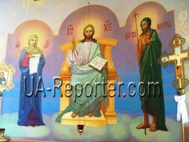 В Мукачевском монастыре замироточили три иконы